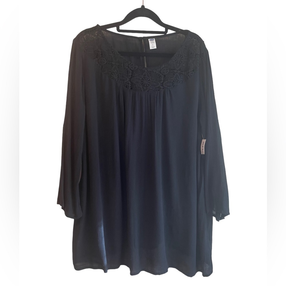 NWT Old Navy woman’s maternity peasant blouse, black, size small petite
